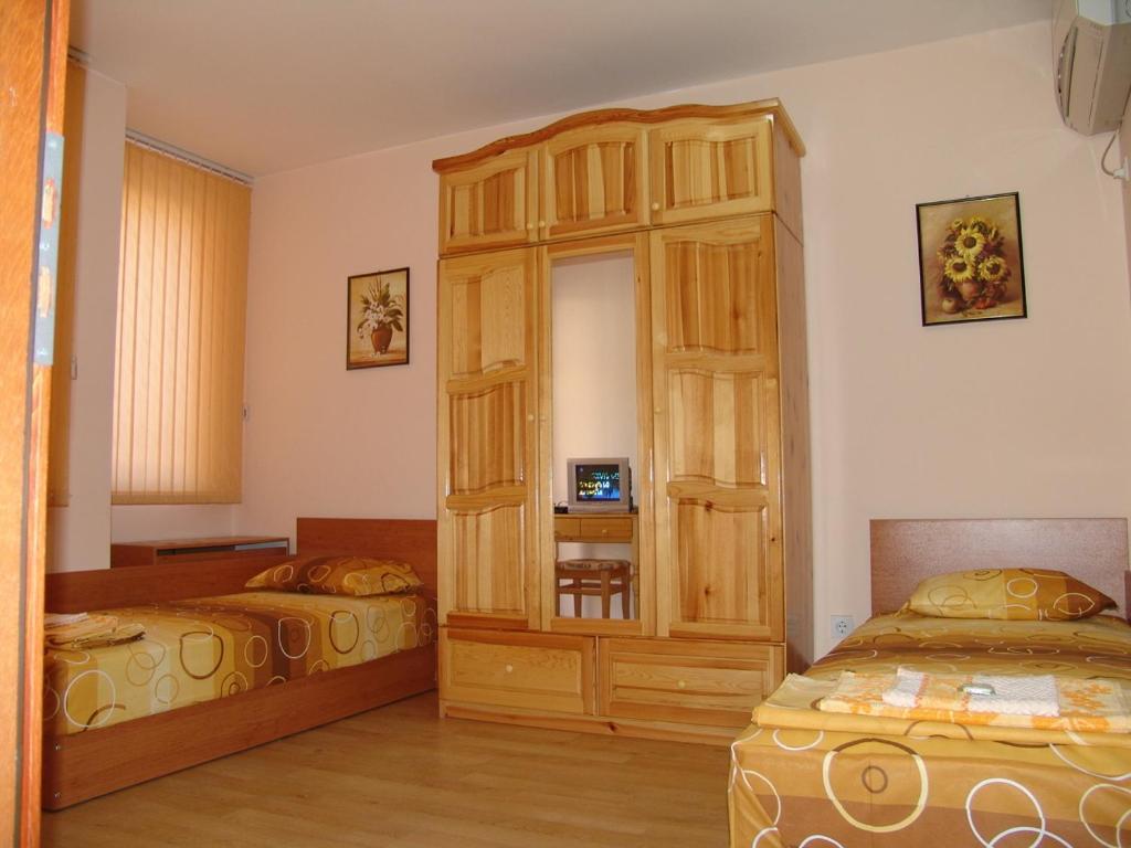 Our Home Guest Rooms Veliko Tărnovo Esterno foto